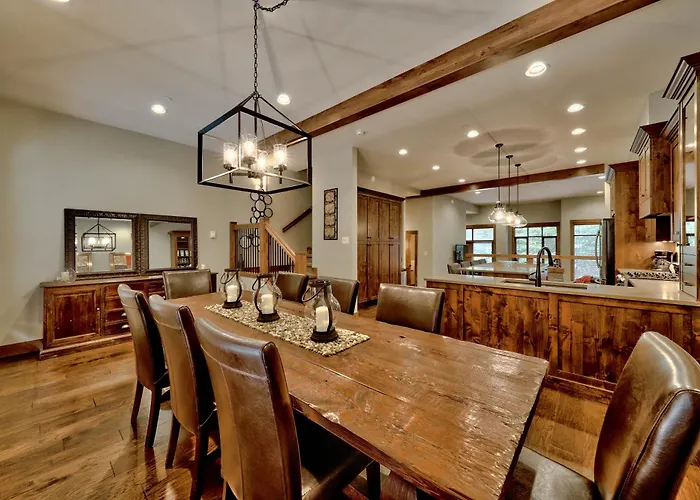 17 Village Walk Sun Peaks Bc